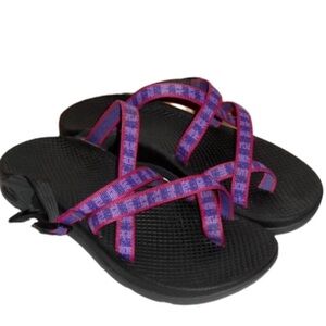 Chaco Purple & Pink Strappy Sandals Buckle Closure Like New Size 6